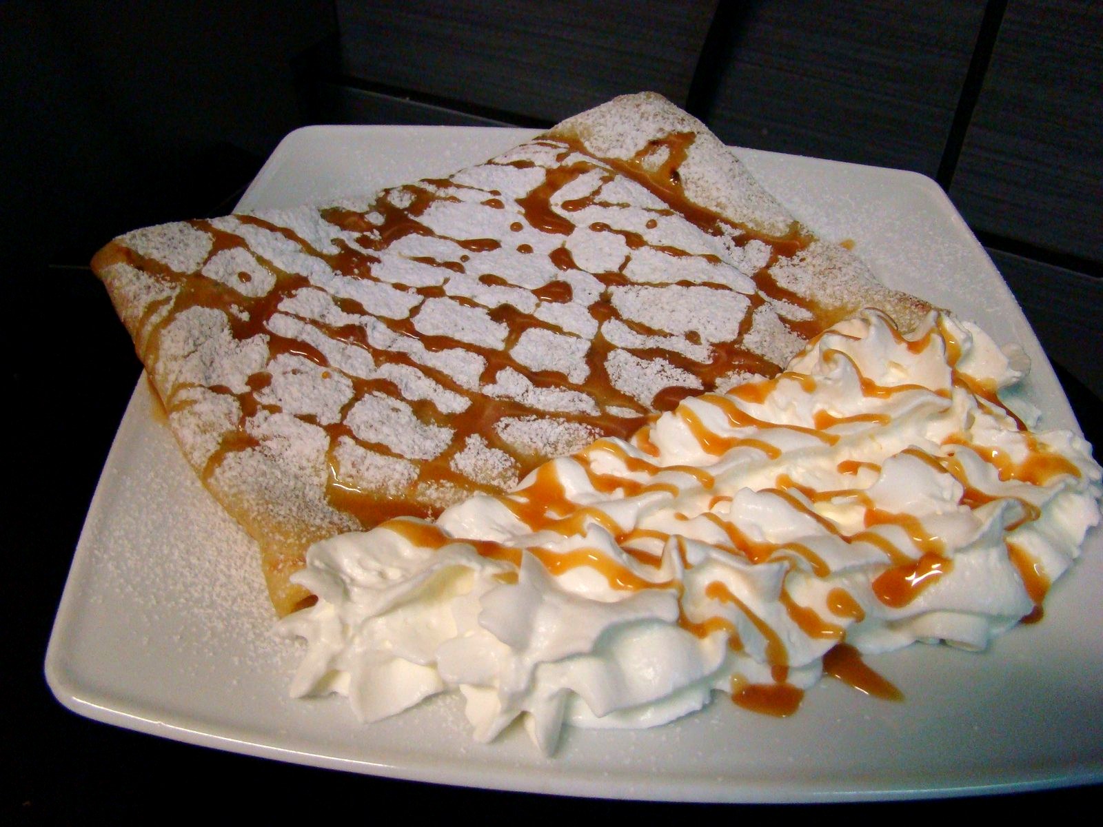 Naleśnik z bitą śmietaną - Pizzeria Capone
